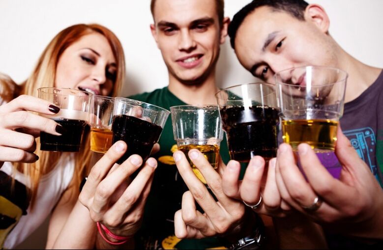 Näischt dréit op d'Entwécklung vun Alkoholismus als Kultur vun der Drunkenness